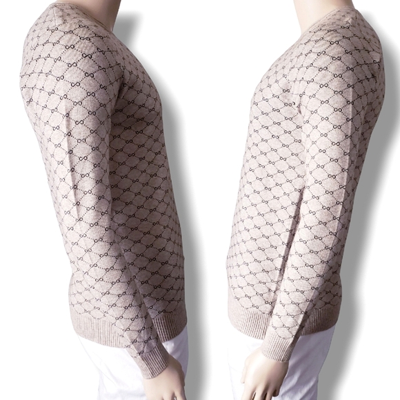 Pavini Beige & Black Infinity Small Print Monogram V-Neck Sweater - Picture 4 of 8